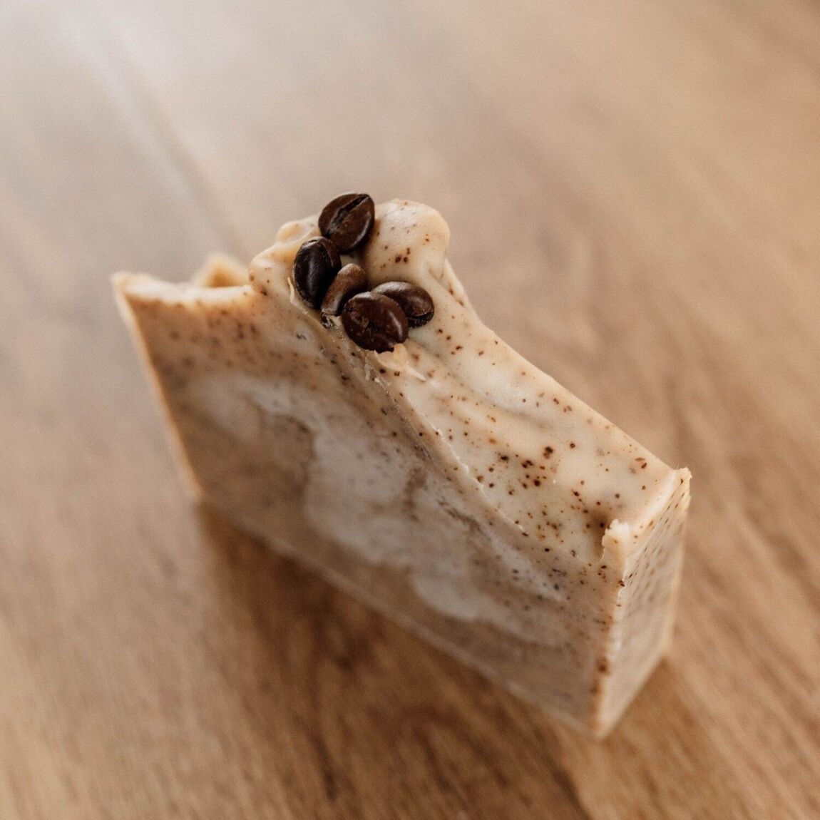 Savon bio Café/Noisette – Exfoliant doux et nourrissant